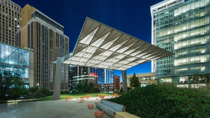 Atmosphere lighting at SandRidge Commons, Oklahoma City, Oklahoma, USA | Urban open space lighting