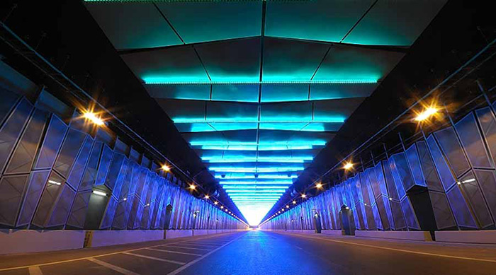 Lumasense and Philips create a great ambience at Midfield tunnel while increasing safety for the drivers 