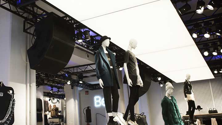 Philips Lighting’s OneSpace is a luminous ceiling that provides amazing new retail lighting for stores